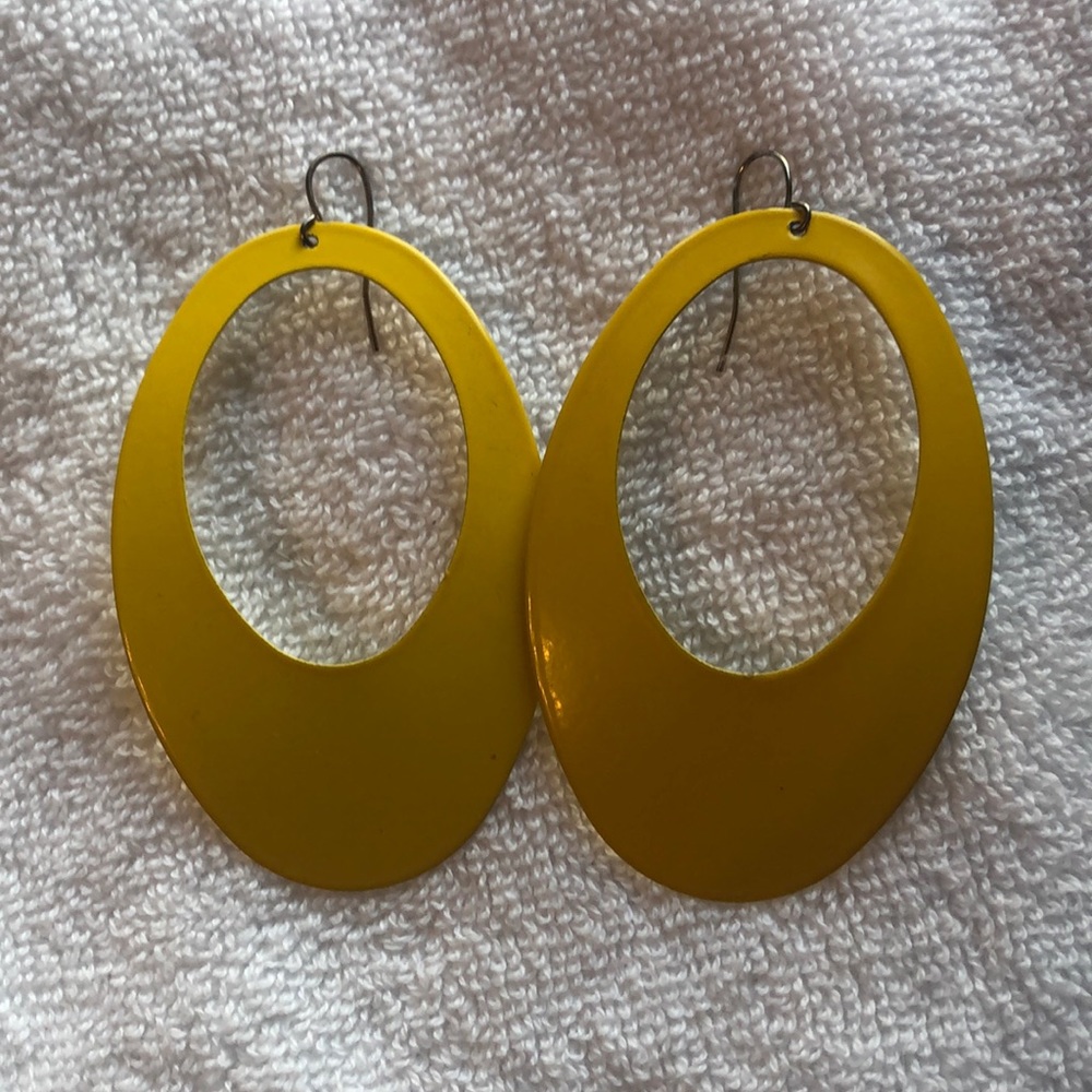 Yellow metal hoop earrings
